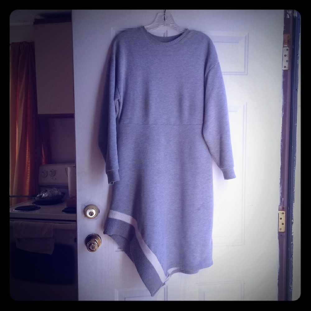 Heather grey sweashirt tunic. Target.  💯 cotton